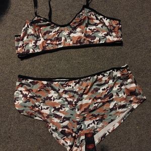Camo set
